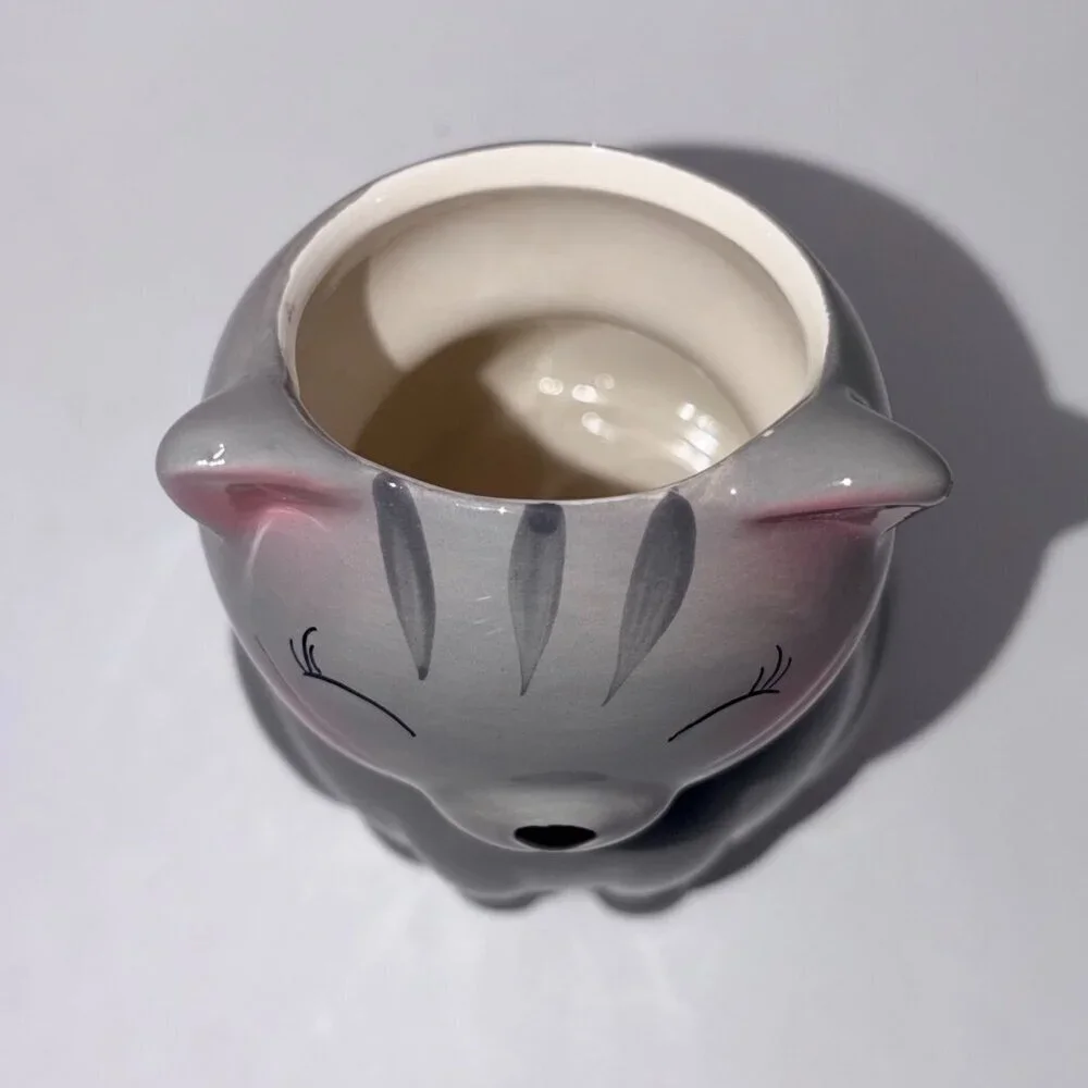Hazel & Co. Gray Cat Ceramic Planter / Vase – Cute Kitty Decor